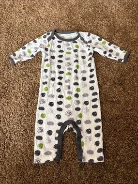 Bestaroo Bamboo One-Piece Romper in White with Gray & Green Dot Print
